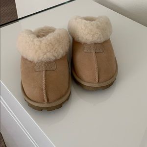 Ugg. Slippers size 7